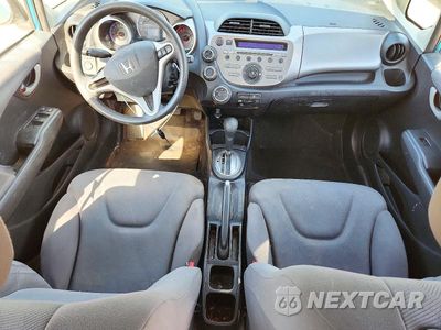 Zdjęcie 8 z 12 samochodu: 2013 HONDA FIT VIN:JHMGE8H35DC048321 - miniatura