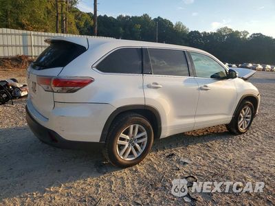 Trzecie zdjęcie samochodu z tyłu: 2016 TOYOTA HIGHLANDER LE VIN:5TDZKRFH8GS170147 - miniatura