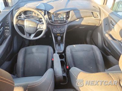 Zdjęcie 8 z 12 samochodu: 2017 CHEVROLET TRAX LS VIN:3GNCJKSB5HL211365 - miniatura