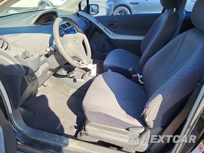 Zdjęcie 7 z 12 samochodu: 2009 TOYOTA YARIS BASE VIN:JTDJT903695276113 - miniatura