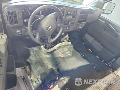 Zdjęcie 8 z 13 samochodu: 2025 CHEVROLET EXPRESS 2500 CARGO DELIVERY VAN VIN:1GCWGAF76S1271948 - miniatura