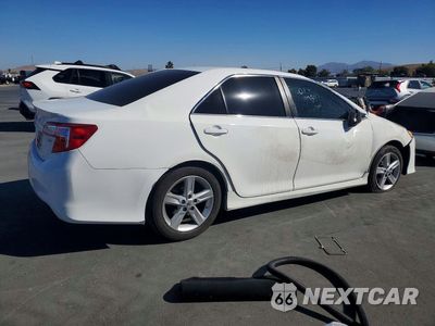 Trzecie zdjęcie samochodu z tyłu: 2014 TOYOTA CAMRY SE VIN:4T1BF1FK2EU772033 - miniatura