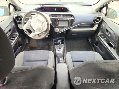 Zdjęcie 8 z 12 samochodu: 2016 TOYOTA PRIUS C TWO VIN:JTDKDTB35G1137445 - miniatura