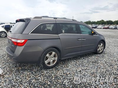 Trzecie zdjęcie samochodu z tyłu: 2013 HONDA ODYSSEY TOURING VIN:5FNRL5H93DB046489 - miniatura