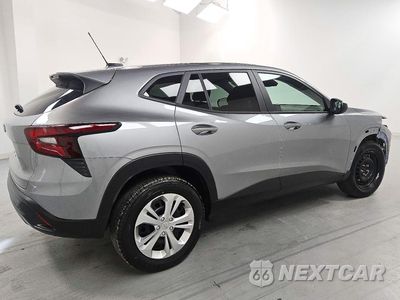 Trzecie zdjęcie samochodu z tyłu: 2026 CHEVROLET TRAX LS VIN:KL77LFEP6TC092682 - miniatura