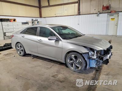 Czwarte zdjęcie samochodu z boku: 2021 HYUNDAI ELANTRA LIMITED VIN:5NPLP4AG5MH013041 - miniatura