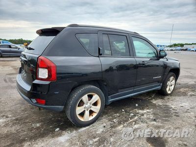 Trzecie zdjęcie samochodu z tyłu: 2016 JEEP COMPASS SPORT VIN:1C4NJCBA2GD611354 - miniatura