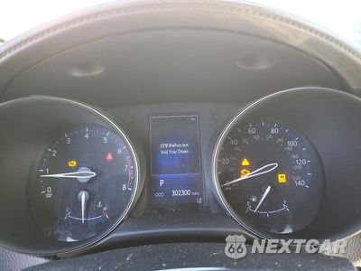 Zdjęcie 9 z 12 samochodu: 2018 TOYOTA C-HR XLE PREMIUM VIN:NMTKHMBX2JR040791 - miniatura