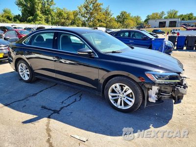 Czwarte zdjęcie samochodu z boku: 2020 VOLKSWAGEN PASSAT SE VIN:1VWSA7A32LC025117 - miniatura