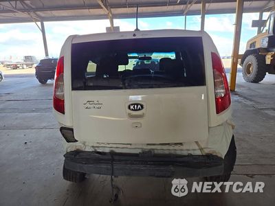 Zdjęcie 6 z 12 samochodu: 2013 KIA SOUL + VIN:KNDJT2A65D7523988 - miniatura