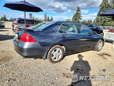 Trzecie zdjęcie samochodu z tyłu: 2007 HONDA ACCORD EX VIN:1HGCM56737A131190 - miniatura