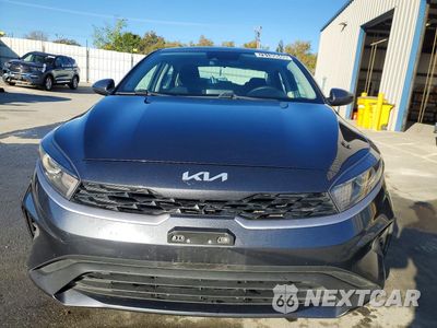 Piąte zdjęcie samochodu w środku: 2023 KIA FORTE LXS VIN:3KPF24AD9PE552711 - miniatura