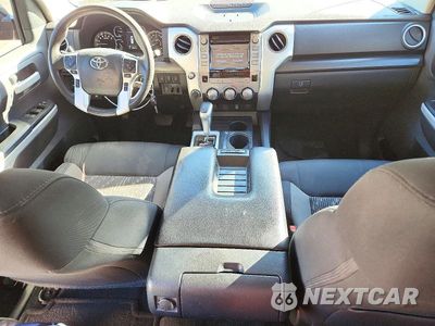 Zdjęcie 8 z 12 samochodu: 2019 TOYOTA TUNDRA SR5 VIN:5TFUY5F11KX868560 - miniatura