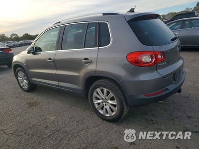 Drugie zdjęcie samochodu z przodu: 2009 VOLKSWAGEN TIGUAN SE VIN:WVGBV75N49W527052 - miniatura