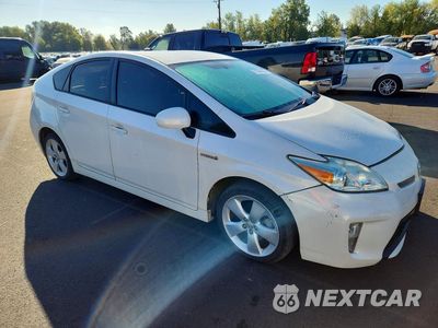 Czwarte zdjęcie samochodu z boku: 2013 TOYOTA PRIUS THREE VIN:JTDKN3DU6D5543662 - miniatura