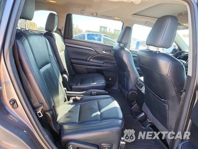 Zdjęcie 11 z 13 samochodu: 2015 TOYOTA HIGHLANDER LIMITED VIN:5TDDKRFH8FS142454 - miniatura