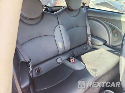 Zdjęcie 10 z 12 samochodu: 2010 MINI COOPER VIN:WMWMF3C56ATZ63734 - miniatura