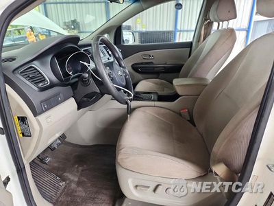 Zdjęcie 7 z 12 samochodu: 2015 KIA SEDONA LX VIN:KNDMB5C10F6031400 - miniatura