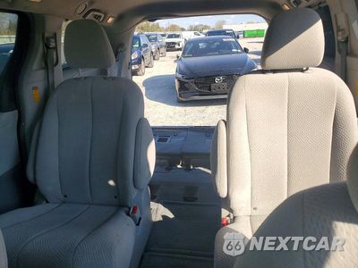 Zdjęcie 10 z 13 samochodu: 2013 TOYOTA SIENNA LE VIN:5TDJK3DC5DS070813 - miniatura