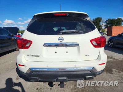 Zdjęcie 6 z 13 samochodu: 2017 NISSAN PATHFINDER SV VIN:5N1DR2MN6HC608670 - miniatura