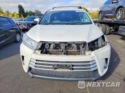 Piąte zdjęcie samochodu w środku: 2019 TOYOTA HIGHLANDER HYBRID XLE VIN:5TDJGRFH0KS066923 - miniatura