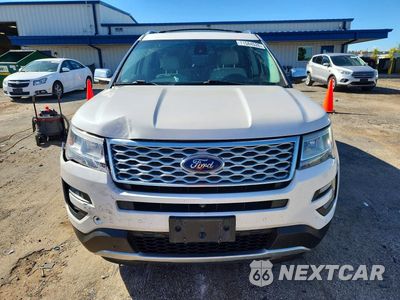 Piąte zdjęcie samochodu w środku: 2017 FORD EXPLORER PLATINUM VIN:1FM5K8HT2HGB20121 - miniatura