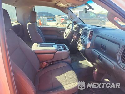 Zdjęcie 10 z 12 samochodu: 2021 CHEVROLET SILVERADO C1500 VIN:3GCNWAEF5MG275811 - miniatura