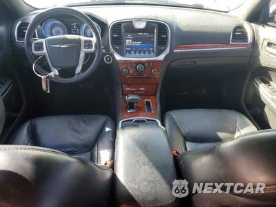 Zdjęcie 8 z 13 samochodu: 2014 CHRYSLER 300 VIN:2C3CCAAG0EH235480 - miniatura