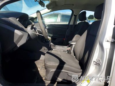 Zdjęcie 7 z 12 samochodu: 2018 FORD FOCUS SE VIN:1FADP3K20JL331227 - miniatura