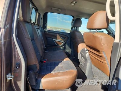 Zdjęcie 10 z 13 samochodu: 2016 NISSAN TITAN XD PLATINUM RESERVE VIN:1N6BA1F42GN513802 - miniatura