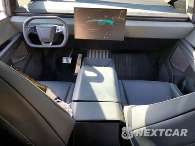 Zdjęcie 8 z 12 samochodu: 2024 TESLA CYBERTRUCK VIN:7G2CEHEE5RA056042 - miniatura