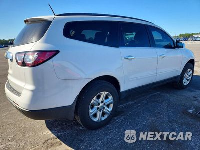 Trzecie zdjęcie samochodu z tyłu: 2017 CHEVROLET TRAVERSE LS VIN:1GNKRFEDXHJ312305 - miniatura