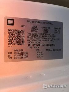 Piąte zdjęcie samochodu w środku: 2025 GMC SAVANA G2500 VIN:1GTW7AFP5S1180895 - miniatura