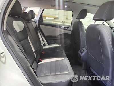 Zdjęcie 11 z 14 samochodu: 2025 VOLKSWAGEN TAOS SEL VIN:3VV4C7B26SM058079 - miniatura