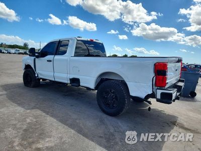 Drugie zdjęcie samochodu z przodu: 2025 FORD F350 SUPER DUTY VIN:1FT8X3BT8SEE09909 - miniatura