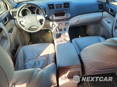 Zdjęcie 8 z 12 samochodu: 2012 TOYOTA HIGHLANDER SE VIN:5TDBK3EH0CS148704 - miniatura