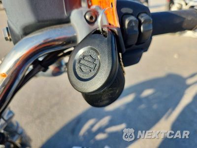 Zdjęcie 8 z 9 samochodu: 2015 HARLEY-DAVIDSON XL1200 C VIN:1HD1CT316FC431157 - miniatura