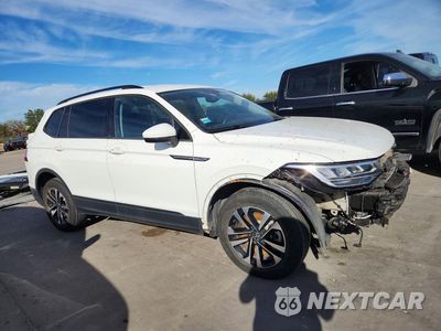 Czwarte zdjęcie samochodu z boku: 2024 VOLKSWAGEN TIGUAN S VIN:3VVRB7AX8RM027478 - miniatura