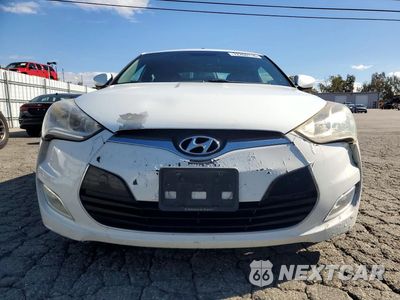 Piąte zdjęcie samochodu w środku: 2014 HYUNDAI VELOSTER BASE VIN:KMHTC6AD3EU194639 - miniatura