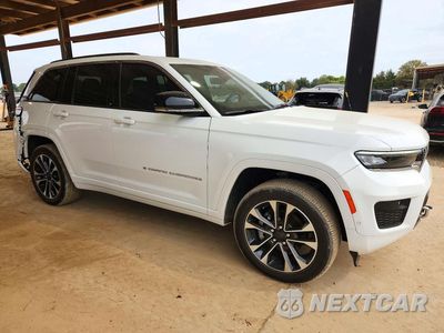 Czwarte zdjęcie samochodu z boku: 2025 JEEP GRAND CHEROKEE OVERLAND VIN:1C4RJHDGXS8761584 - miniatura