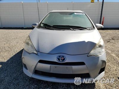 Piąte zdjęcie samochodu w środku: 2013 TOYOTA PRIUS C TWO VIN:JTDKDTB30D1038530 - miniatura