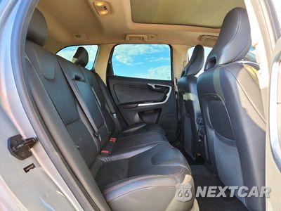 Zdjęcie 11 z 14 samochodu: 2010 VOLVO XC60 T6 VIN:YV4992DZ5A2126021 - miniatura