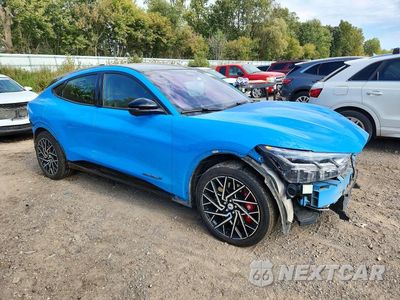 Czwarte zdjęcie samochodu z boku: 2021 FORD MUSTANG MACH-E GT VIN:3FMTK4SXXMME00879 - miniatura