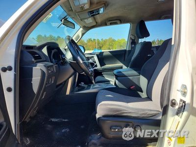 Zdjęcie 7 z 13 samochodu: 2014 TOYOTA 4RUNNER SR5 VIN:JTEBU5JR2E5154691 - miniatura