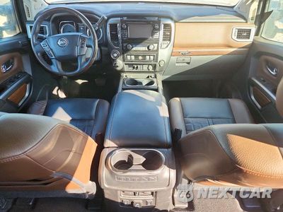 Zdjęcie 8 z 13 samochodu: 2016 NISSAN TITAN XD PLATINUM RESERVE VIN:1N6BA1F42GN513802 - miniatura