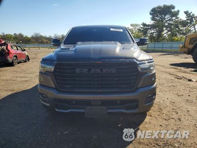 Piąte zdjęcie samochodu w środku: 2025 RAM 1500 LARAMIE VIN:1C6SRFJP8SN771171 - miniatura