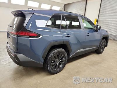 Trzecie zdjęcie samochodu z tyłu: 2026 TOYOTA RAV4 XLE PREMIUM VIN:2T36CRAV8TC008526 - miniatura