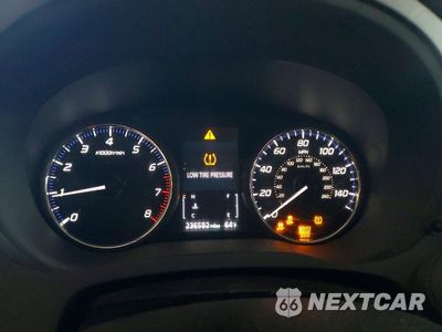 Zdjęcie 9 z 14 samochodu: 2018 MITSUBISHI OUTLANDER ES VIN:JA4AD2A35JJ004838 - miniatura