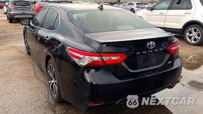Czwarte zdjęcie samochodu z boku: 2019 TOYOTA CAMRY SE VIN:4T1B11HK5KU739535 - miniatura