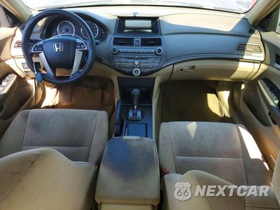 Zdjęcie 8 z 12 samochodu: 2009 HONDA ACCORD LXP VIN:1HGCP264X9A045972 - miniatura